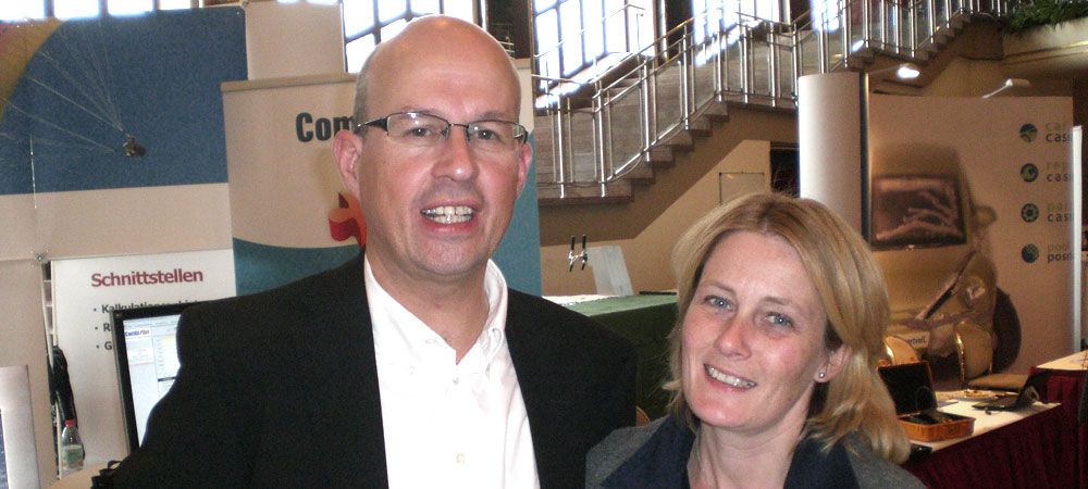 Unsere langjährigen Mitarbeiter Christian Schmidt aus dem Vertrieb und Maren Sundermeyer aus dem Support arbeiten zusammen an unseren Software-Produkten CombiPlus Professional, CombiPlus Hybrid und CombiPlus Online.